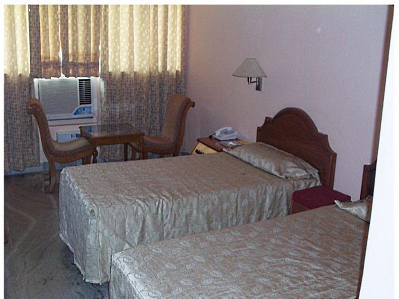 Sarao Hotel Mohali Ngoại thất bức ảnh
